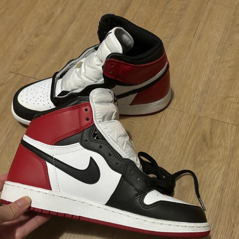 Nike Jordan 1 high top black toe (2016)